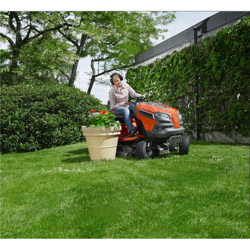 Trator-Cortador-Grama-a-Gasolina-Husqvarna-TS148-26HP-764-CC-122cm-de-Corte