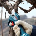 Tesoura-de-poda-a-Bateria-Bosch-12V-Pro-Pruner-com-2-baterias-2-0Ah-e-maleta