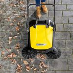 Varredeira-Manual-com-3-escovas-Capacidade-2400-m--h-S4-Twin-Karcher