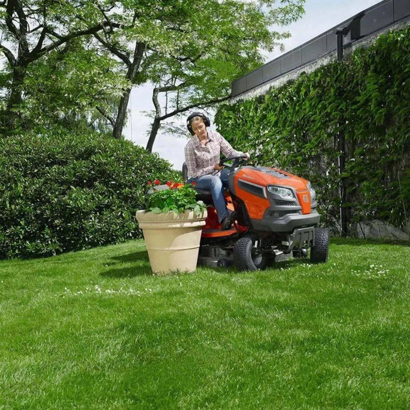Trator-Cortador-Grama-Husqvarna-TS138-15hp-97cm-com-Bomba-de-Oleo