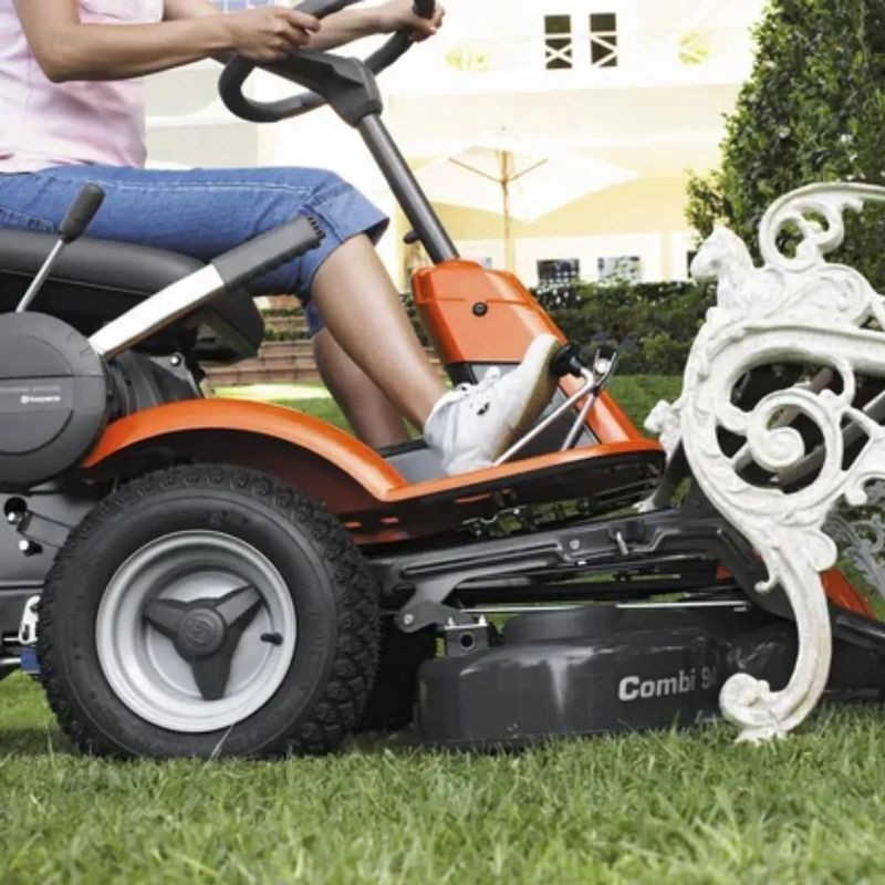 Rider-Trator-Cortador-de-Grama-Articulado-Husqvarna-R316TX-S--Plataforma-de-Corte